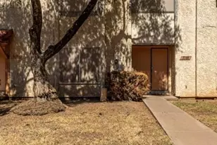 3109 W Harmont Dr, Phoenix, AZ 85051 - Photo 3