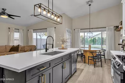 4629 E Gold Poppy Way, Phoenix, AZ 85044 - Photo 9