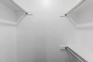 3810 N Maryvale Pkwy, Phoenix, AZ 85031 - Photo 17