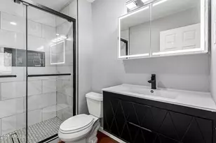 3810 N Maryvale Pkwy, Phoenix, AZ 85031 - Photo 11