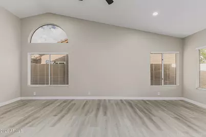 8939 W Wescott Drive, Peoria, AZ 85382 - Photo 9