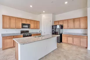 2527 N 212th Dr, Buckeye, AZ 85396 - Photo 11