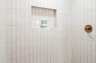 611 W Gibraltar Ln, Phoenix, AZ 85023 - Photo 23