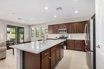 13358 W Palo Brea Lane, Peoria, AZ 85383 - Photo 11