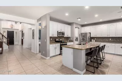 8374 W Rosewood Lane, Peoria, AZ 85383 - Photo 13