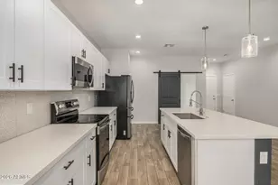 210 W Sunland Ave, Phoenix, AZ 85041 - Photo 11