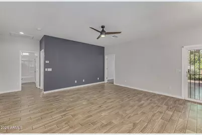 210 W Sunland Avenue, Phoenix, AZ 85041 - Photo 9