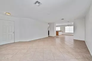 6723 S 31st Dr, Phoenix, AZ 85041 - Photo 3