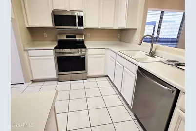 697 W Golden Street, Gilbert, AZ 85233 - Photo 5