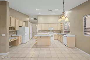 6981 W Melinda Ln, Glendale, AZ 85308 - Photo 15