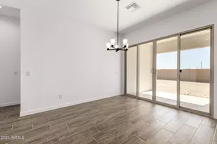 15769 W Desert Hollow Dr, Surprise, AZ 85387 - Photo 5