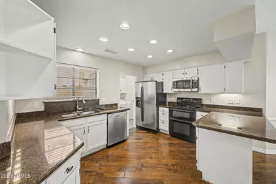 19913 N Denaro Drive, Glendale, AZ 85308 - Photo 11