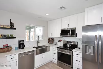 325 W San Angelo Street, Gilbert, AZ 85233 - Photo 13