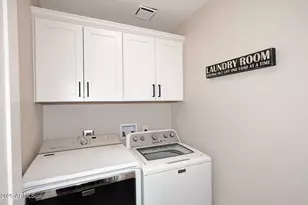 325 W San Angelo St, Gilbert, AZ 85233 - Photo 27