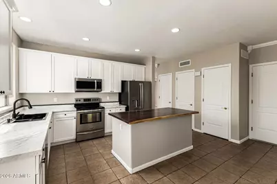 13669 W Cypress Street, Goodyear, AZ 85395 - Photo 15