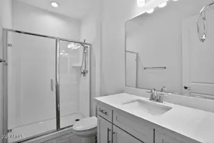 8855 W Oregon Ave, Glendale, AZ 85305 - Photo 31