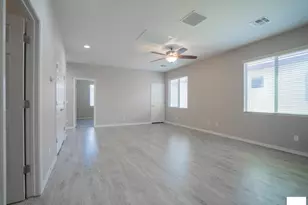 17427 N 92nd Ave, Peoria, AZ 85382 - Photo 13