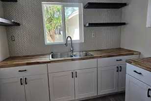 819 E Apollo Rd, Phoenix, AZ 85042 - Photo 15