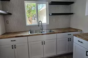 819 E Apollo Rd, Phoenix, AZ 85042 - Photo 15