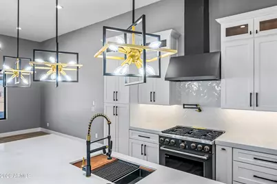 569 S May Place, Casa Grande, AZ 85194 - Photo 9