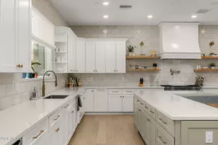 3516 N 35th Pl, Phoenix, AZ 85018 - Photo 3