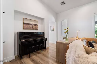 532 N Falcon Drive, Gilbert, AZ 85234 - Photo 9