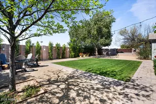 532 N Falcon Dr, Gilbert, AZ 85234 - Photo 43