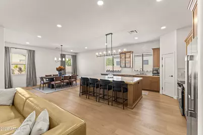 9418 W Salter Drive, Peoria, AZ 85382 - Photo 5