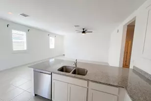 4223 S 93rd Dr, Tolleson, AZ 85353 - Photo 11