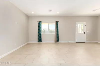 10019 W Monaco Boulevard, Arizona City, AZ 85123 - Photo 5