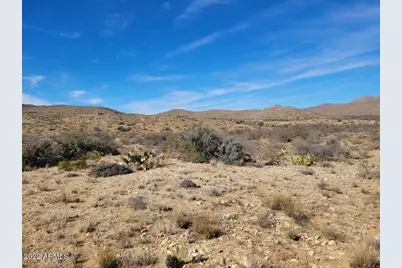 44 W Traveler Way #44, Congress, AZ 85332 - Photo 11