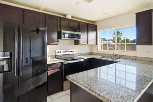 8628 S 14th Pl, Phoenix, AZ 85042 - Photo 15