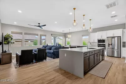 22036 N 59th Way, Phoenix, AZ 85054 - Photo 3