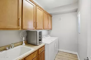 3935 E Rough Rider Rd, Phoenix, AZ 85050 - Photo 23