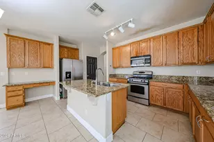 16577 W Saguaro Ln, Surprise, AZ 85388 - Photo 19