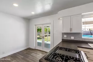 1807 E San Miguel Ave, Phoenix, AZ 85016 - Photo 9