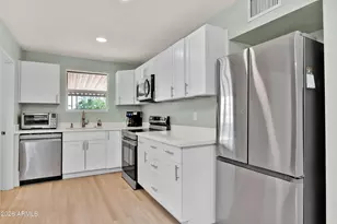 4235 N 16th Dr, Phoenix, AZ 85015 - Photo 11