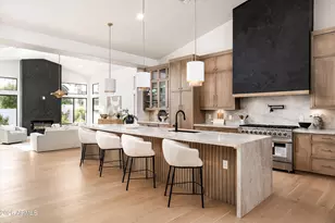 10228 N 55th Pl, Paradise Valley, AZ 85253 - Photo 1