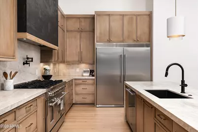 10228 N 55th Place, Paradise Valley, AZ 85253 - Photo 19