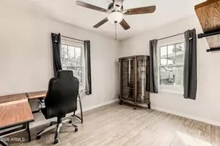 146 S Robson, Mesa, AZ 85210 - Photo 23