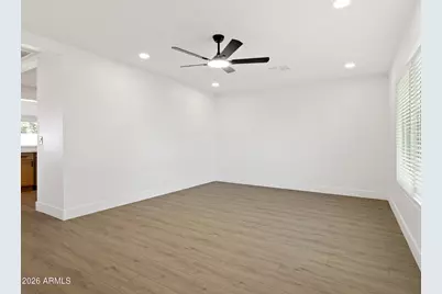 684 W Carla Vista Drive, Chandler, AZ 85225 - Photo 31