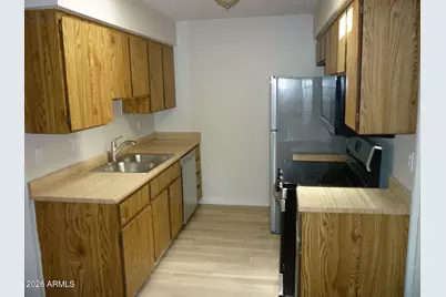 408 W Blackhawk Drive #2, Phoenix, AZ 85027 - Photo 3