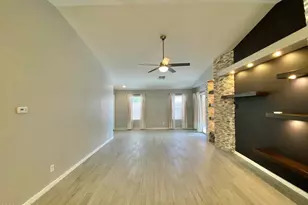 11821 W Dos Rios Dr, Sun City, AZ 85373 - Photo 3