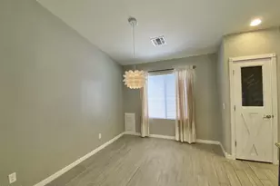 11821 W Dos Rios Dr, Sun City, AZ 85373 - Photo 5