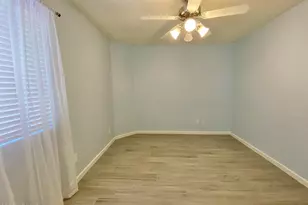 11821 W Dos Rios Dr, Sun City, AZ 85373 - Photo 13