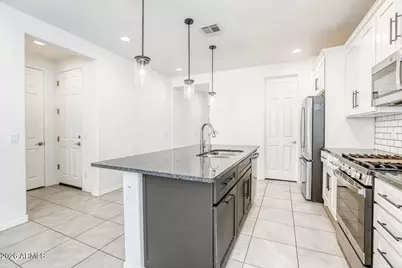 17953 W Golden Lane, Waddell, AZ 85355 - Photo 9