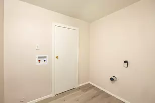 8827 W Sells Dr, Phoenix, AZ 85037 - Photo 9