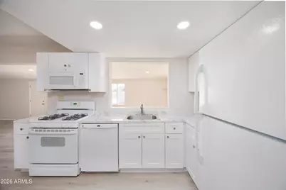 8827 W Sells Drive, Phoenix, AZ 85037 - Photo 7