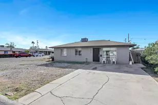 2502 N 38th Ln, Phoenix, AZ 85009 - Photo 3