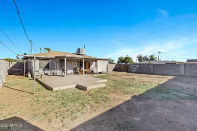 2502 N 38th Lane, Phoenix, AZ 85009 - Photo 17